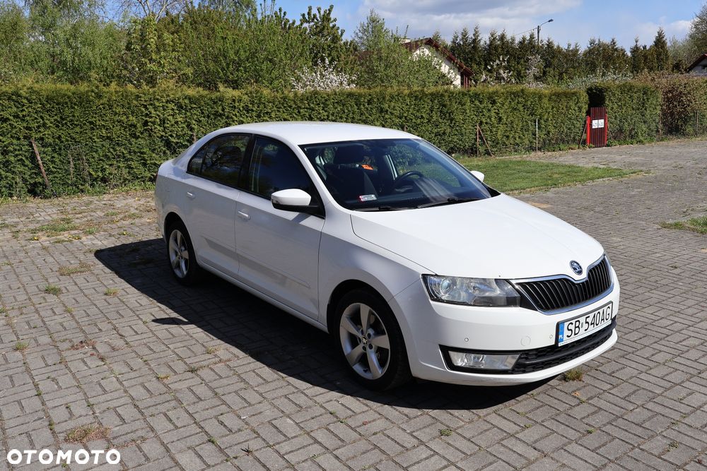 Skoda RAPID 1.2 TSI Style - 17
