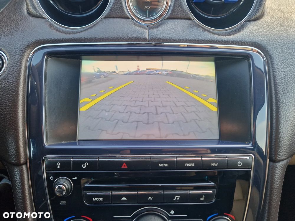 Jaguar XJ 3.0 V6 Kompressor Langversion Premium Luxury - 21