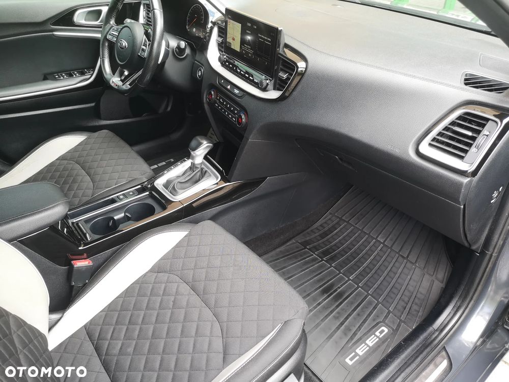 Kia Ceed 1.6 CRDi SCR GT-Line DCT - 18