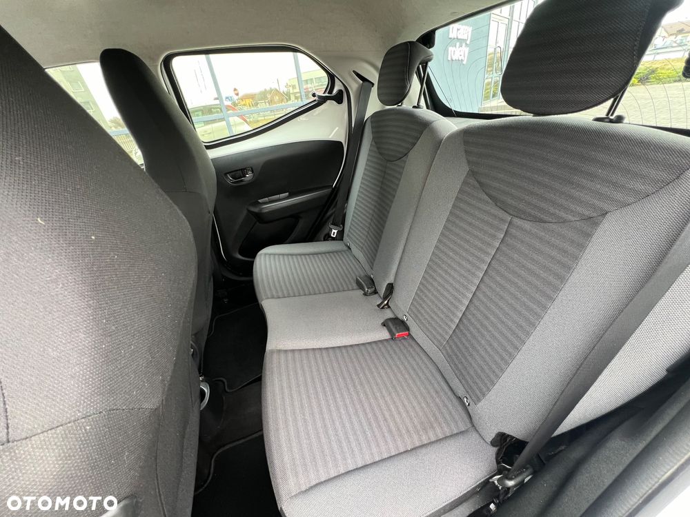 Toyota Aygo x-clusiv - 8