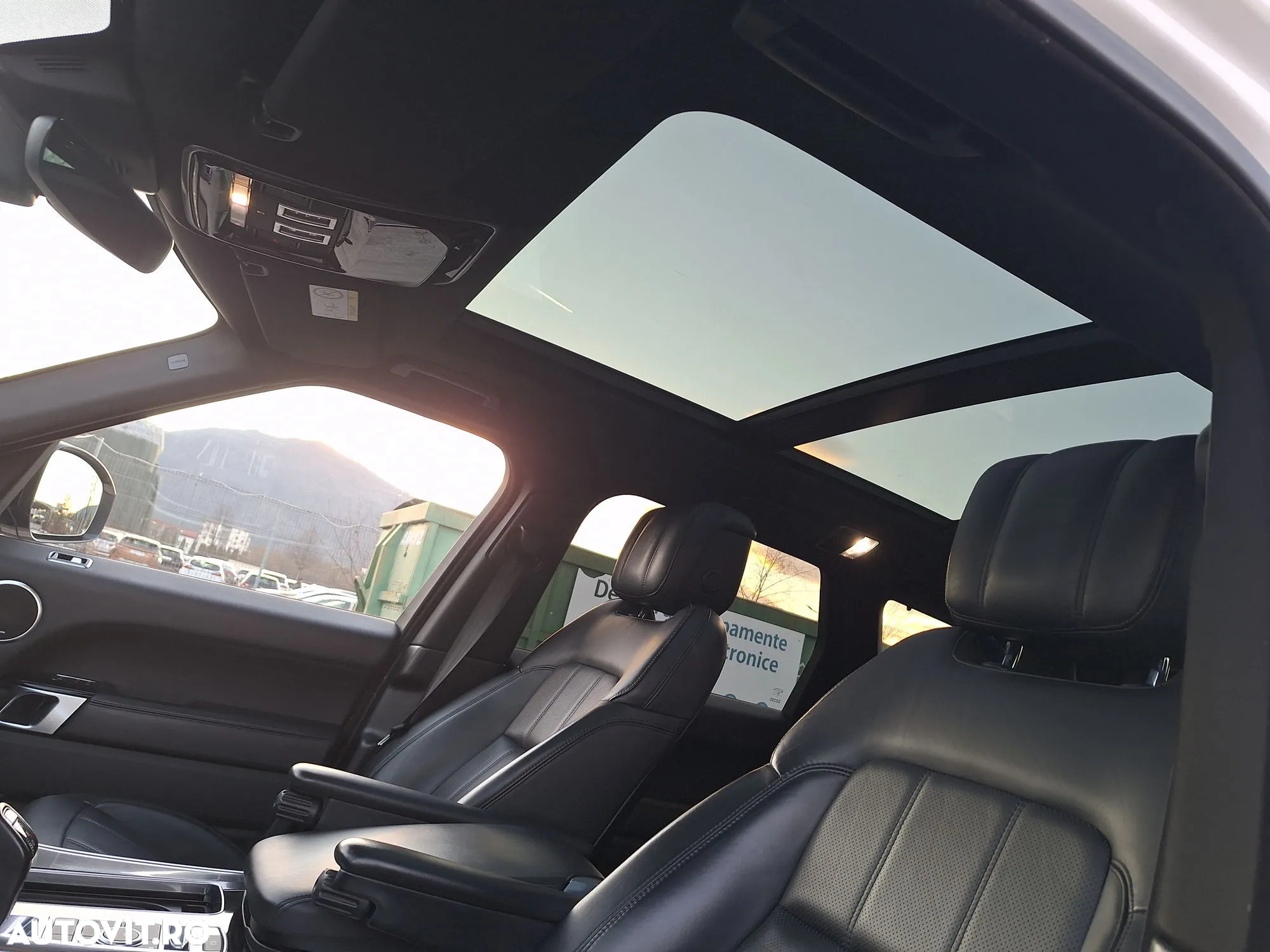 Land Rover Range Rover Sport - 30