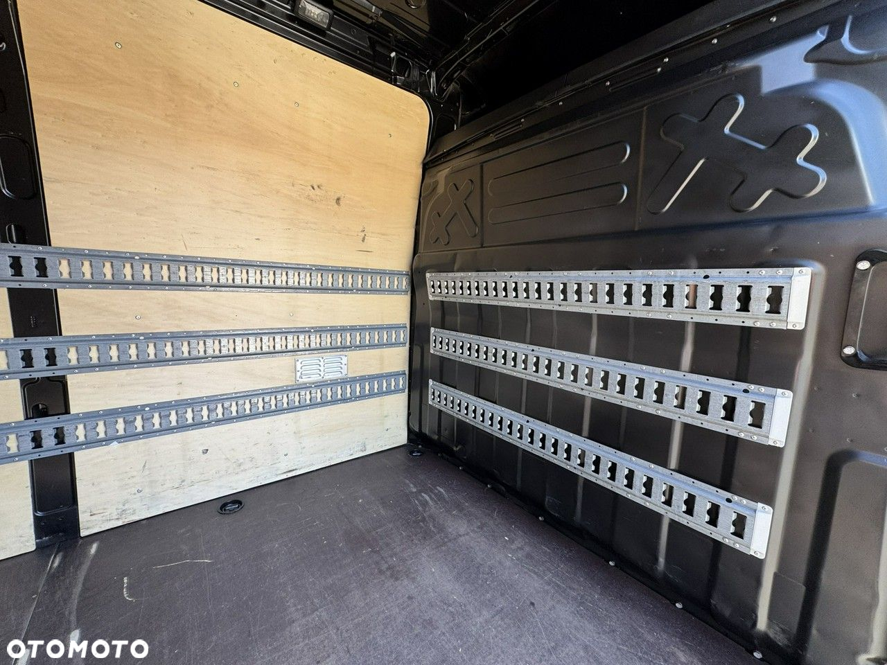 Iveco Daily 35S18 - 17