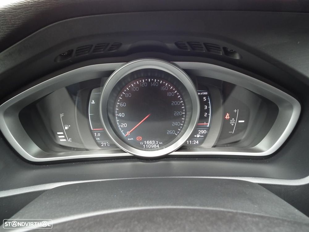Volvo V40 1.6 D2 Momentum - 20