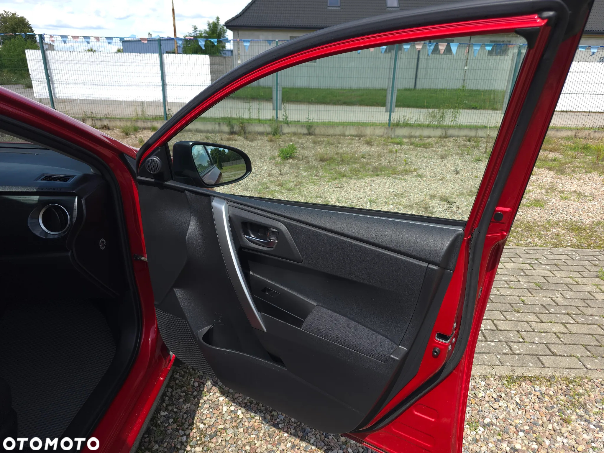 Toyota Auris 1.33 VVT-i Business Edition - 14