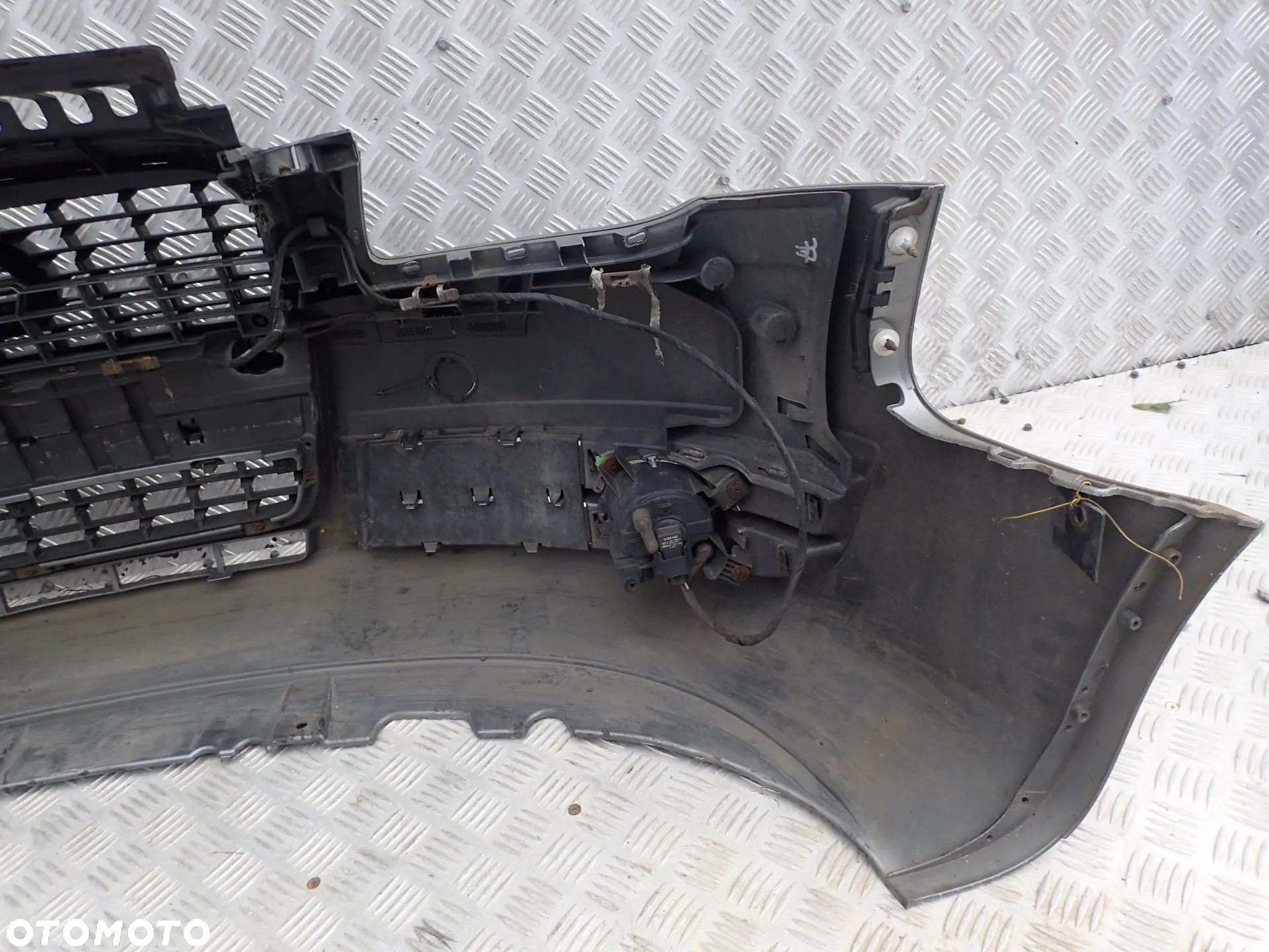 ZDERZAK PRZÓD AUDI A4 B7  LY7G - 6