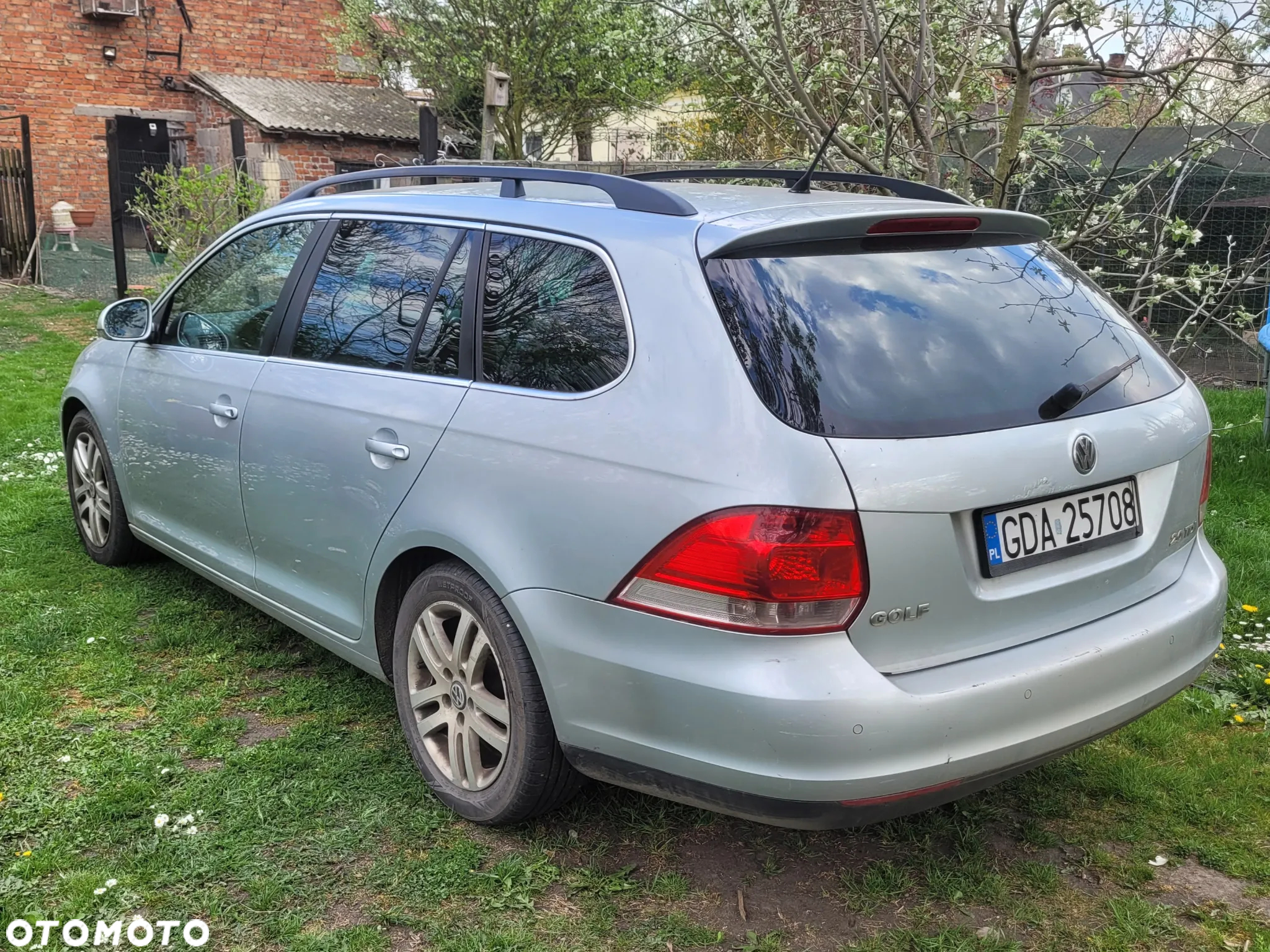 Volkswagen Golf 2.0 TDI DPF BlueMotion Technology DSG Comfortline - 4