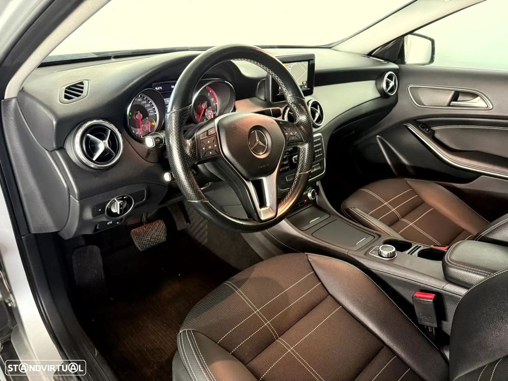 Mercedes-Benz GLA 200 - 23