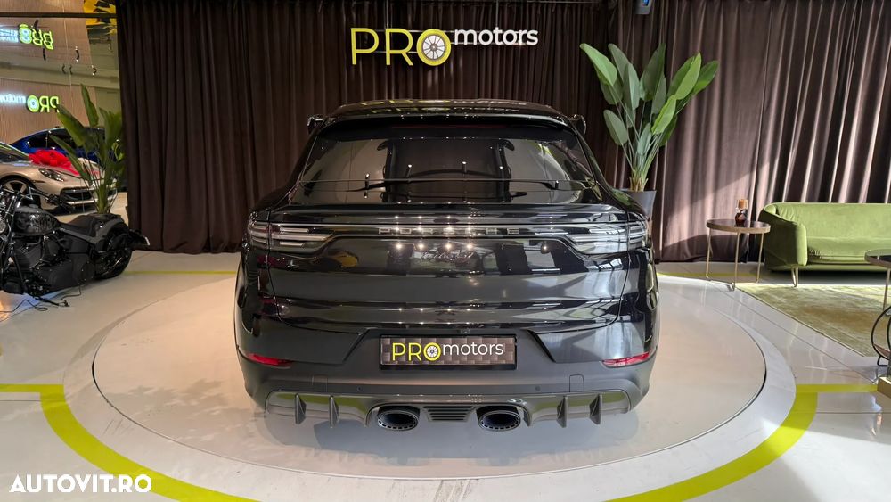 Porsche Cayenne Coupe - 8