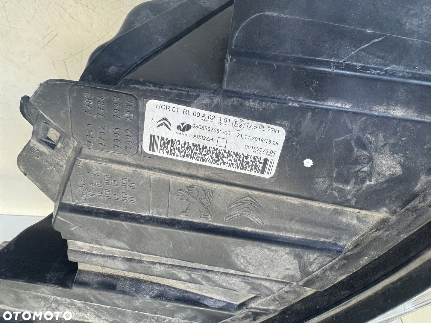 CITROEN JUMPY III LAMPA PRAWY PRZÓD 9808567680 - 9