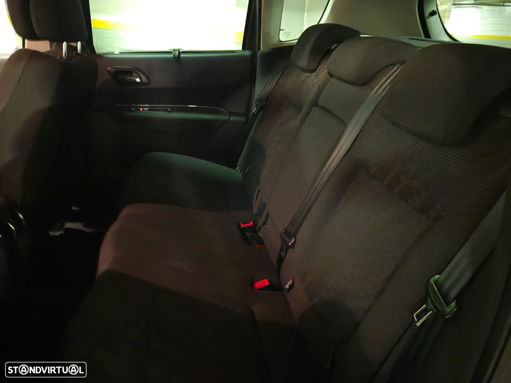 Peugeot 3008 1.6 HDi Active - 24