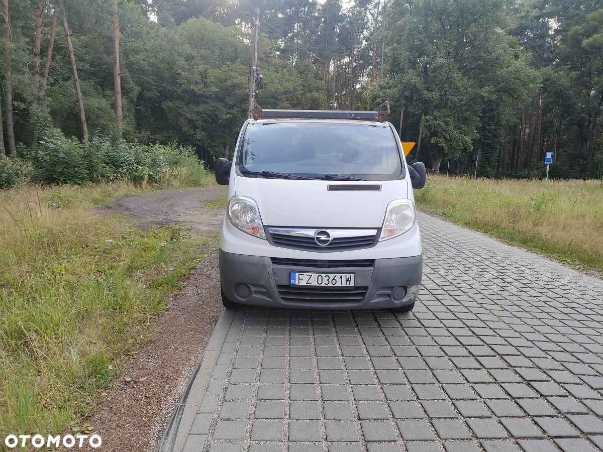 Opel Vivaro - 1