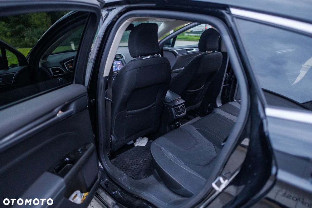 Ford Mondeo 2.0 EcoBlue Titanium - 14