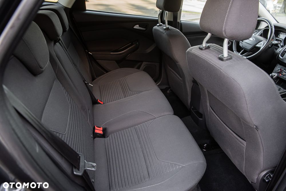 Ford Focus SW - 31