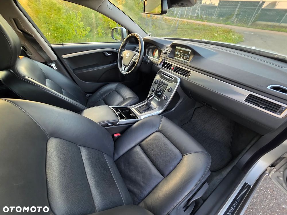 Volvo V70 D5 AWD Dynamic Summum - 9