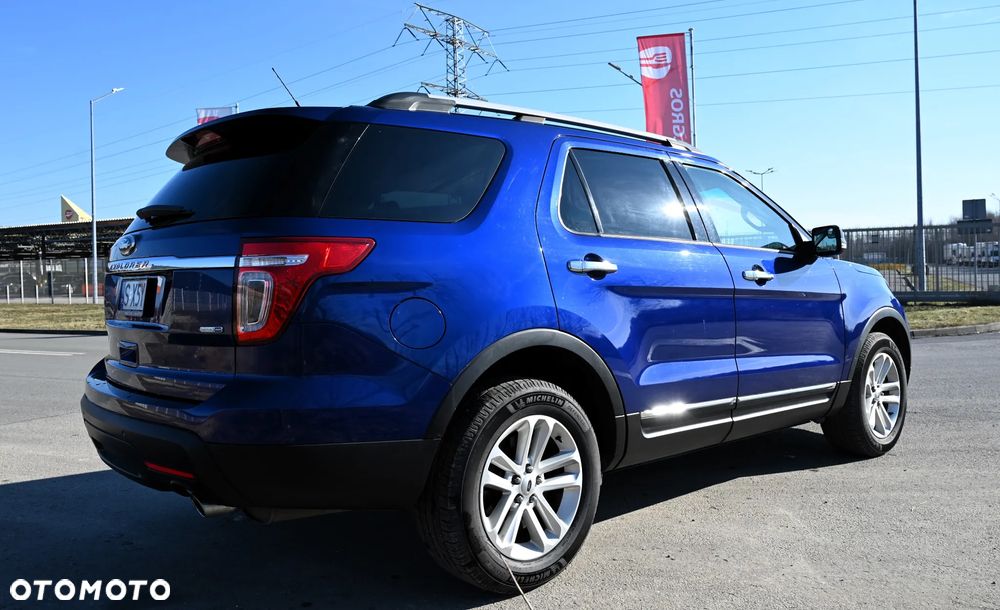 Ford Explorer - 16