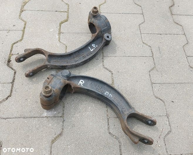 audi a4 b8 a5 q5 mocowanie amortyzatora lewy przód - 1