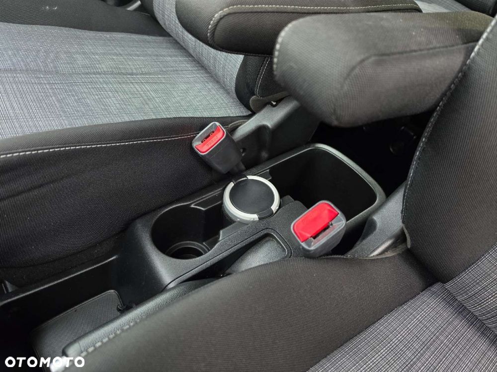 Kia Venga - 39
