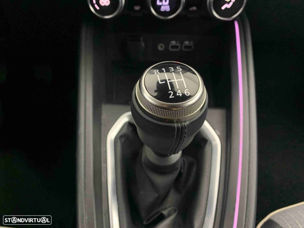 Renault Clio 1.0 TCe Techno Bi-Fuel - 10