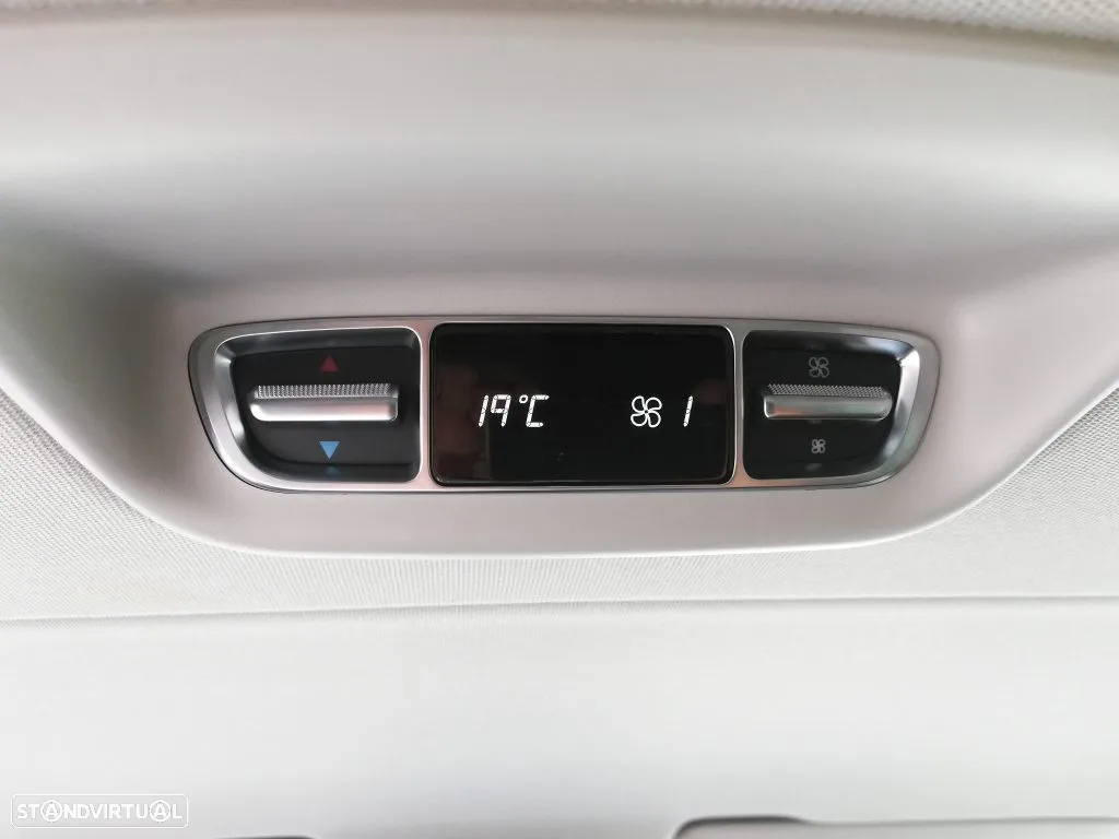 Mercedes-Benz V 220 d Longo Aut. - 22