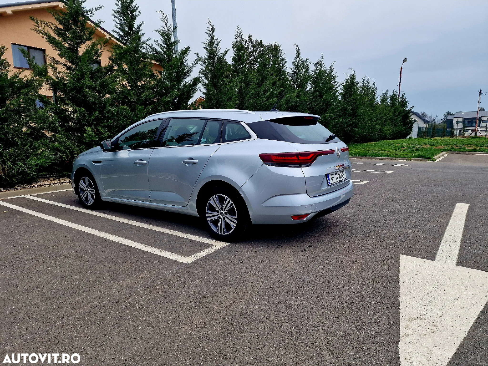 Renault Megane BLUE dCi 115 EDC INTENS - 3