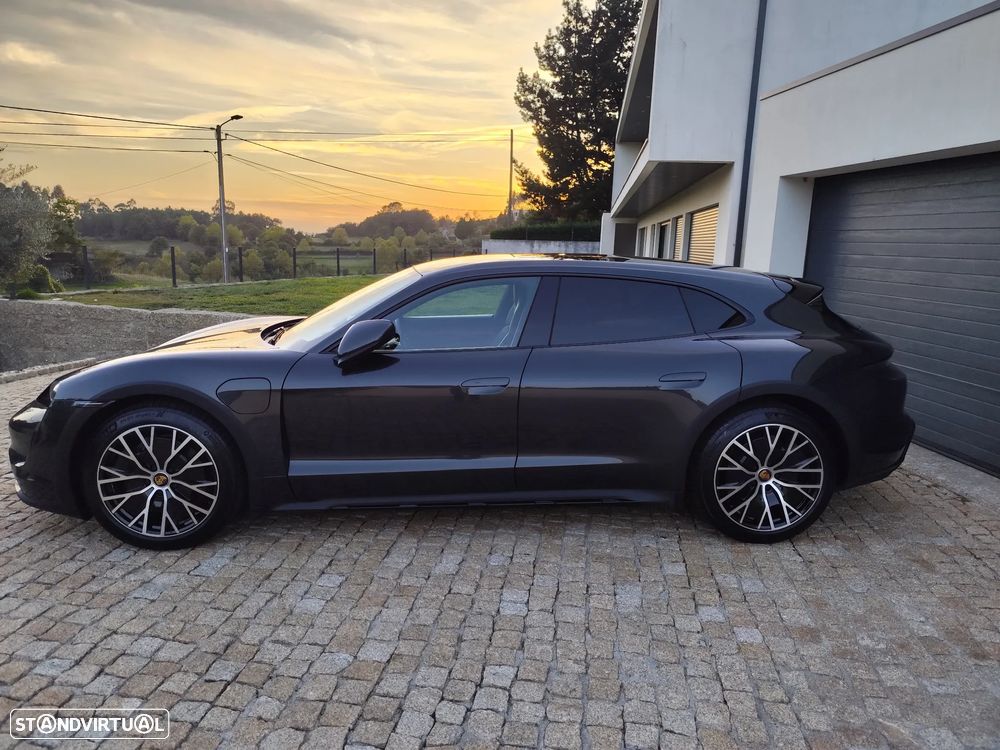 Porsche Taycan Sport Turismo Standard - 29