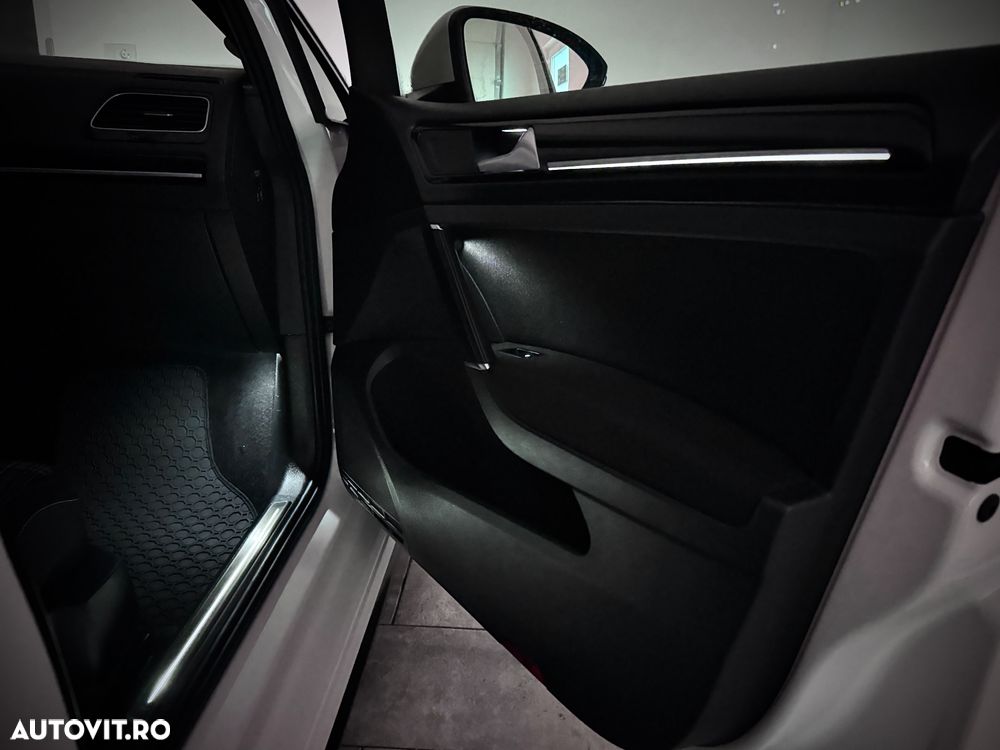 Volkswagen Golf GTD 2.0 TDI SCR DSG - 36