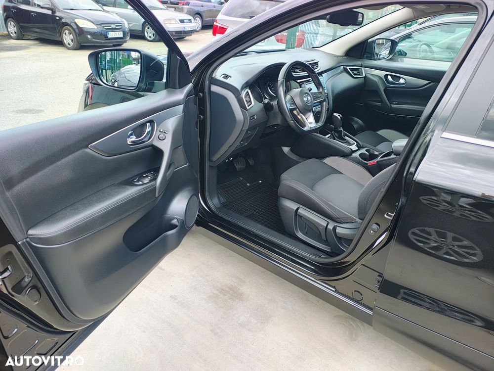 Nissan Qashqai 1.3 DIG-T DCT N-CONNECTA - 32