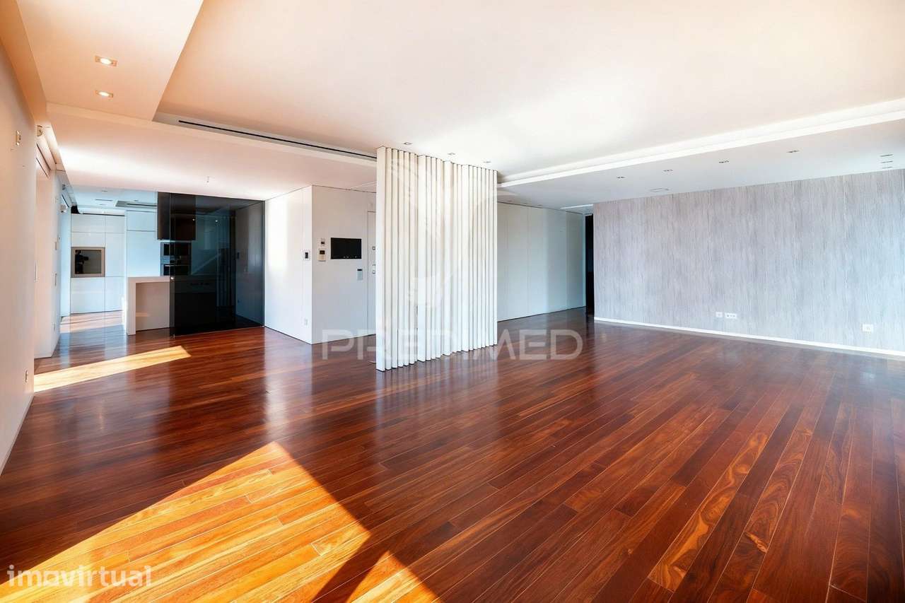 Penthouse T3 de Luxo no Centro de Barcelos — Avenida Nuno Álvares P... - Grande imagem: 3/39