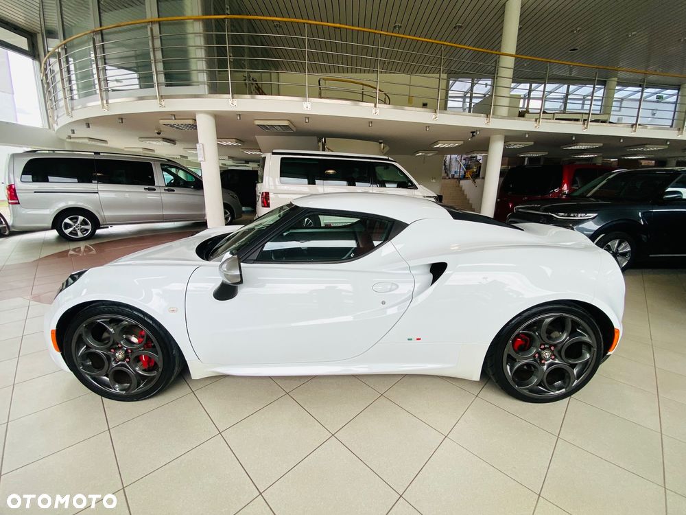 Alfa Romeo 4C - 8