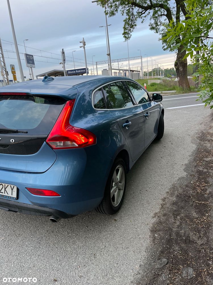 Volvo V40 D4 Momentum - 4