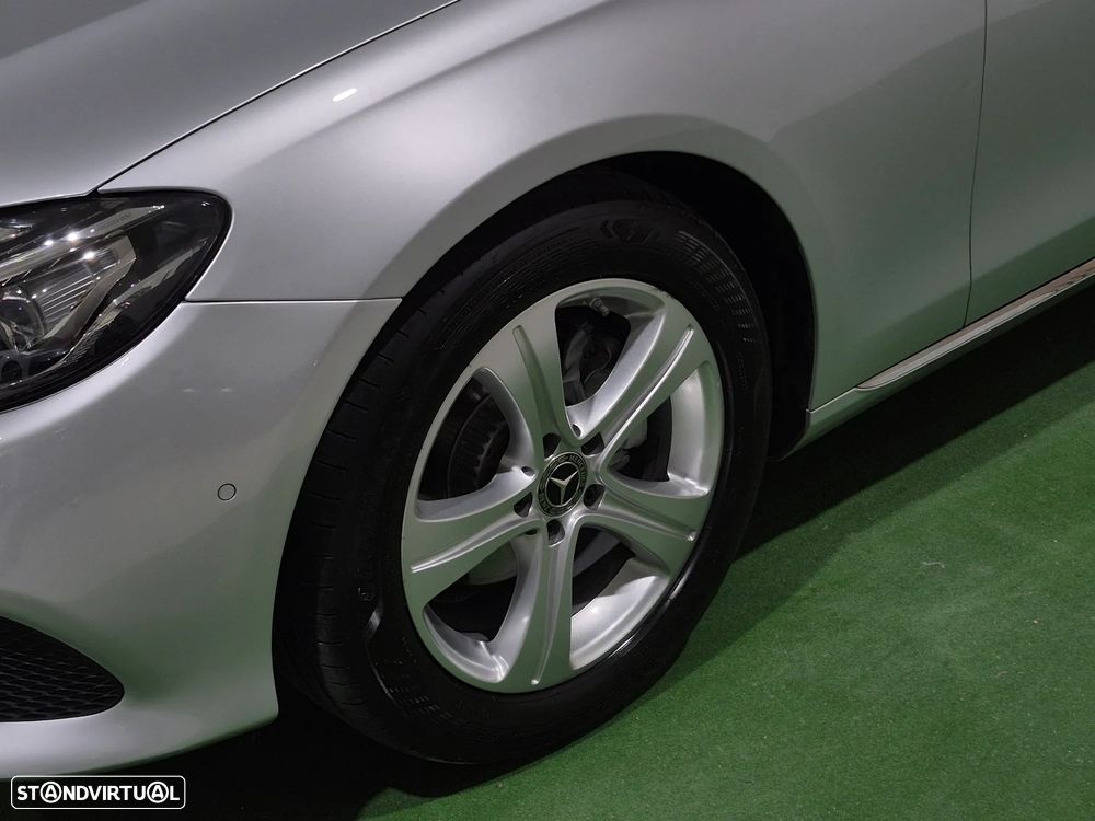 Mercedes-Benz E 220 d Avantgarde - 5