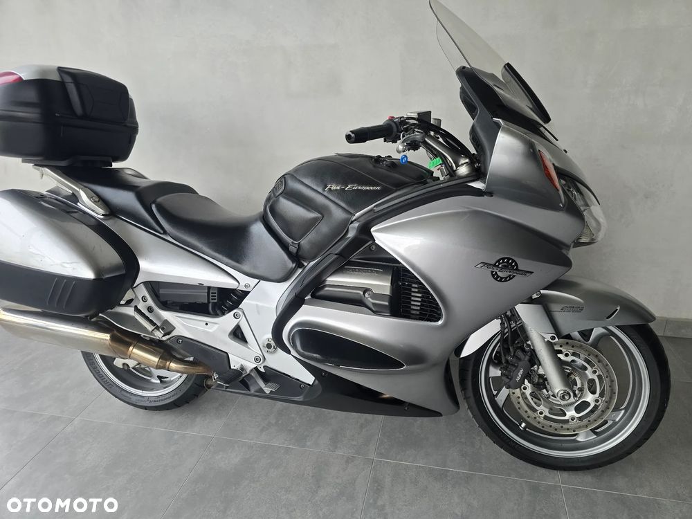 Honda ST - 25