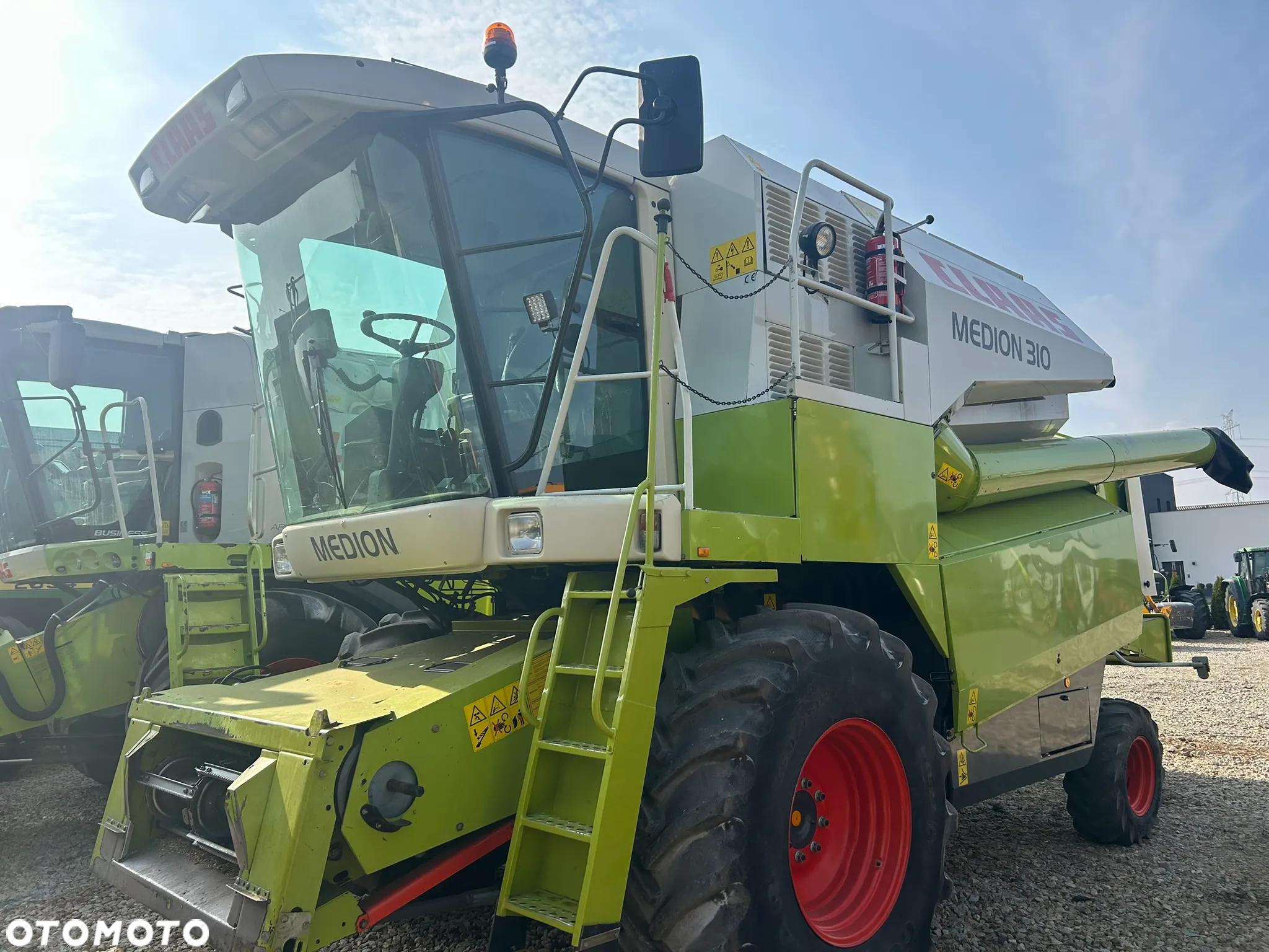 Claas Medion 310 - 33