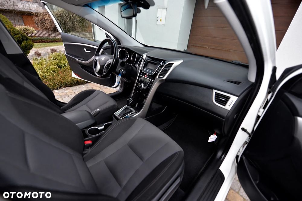 Hyundai i30 1.6 CRDI DCT Premium - 11