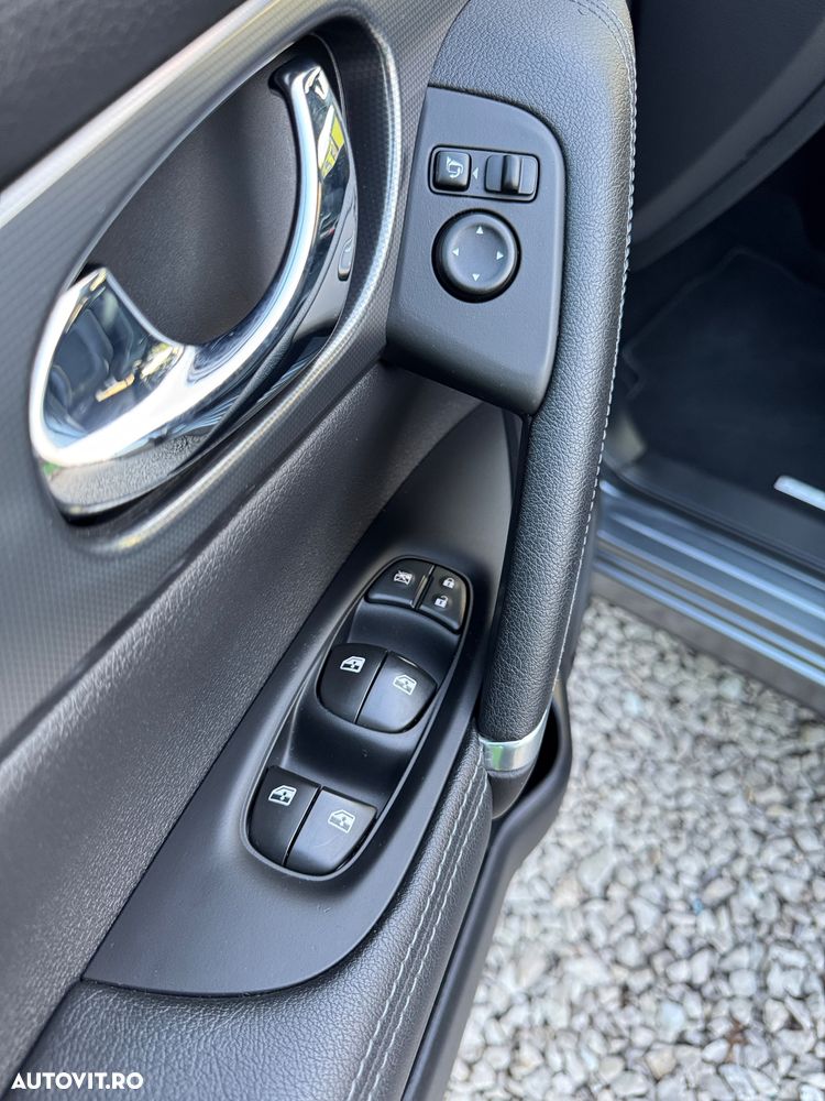 Nissan Qashqai 1.6 DCI Xtronic TEKNA+ - 16