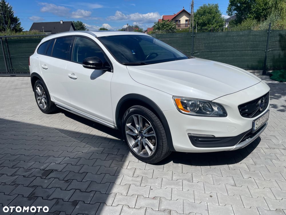 Volvo V60 Cross Country T5 AWD Summum - 2