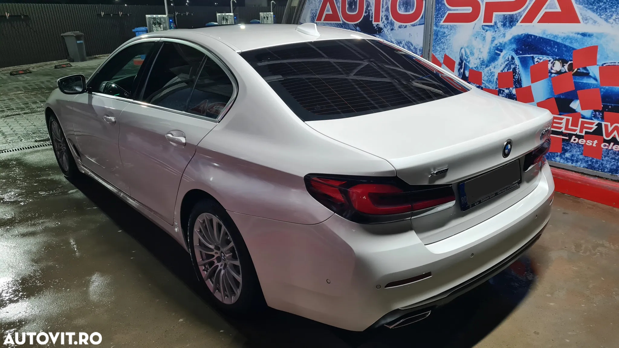 BMW Seria 5 520d xDrive AT MHEV - 8