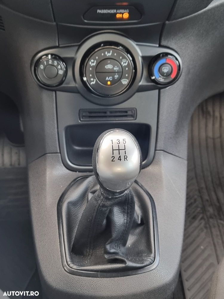 Ford Fiesta - 21