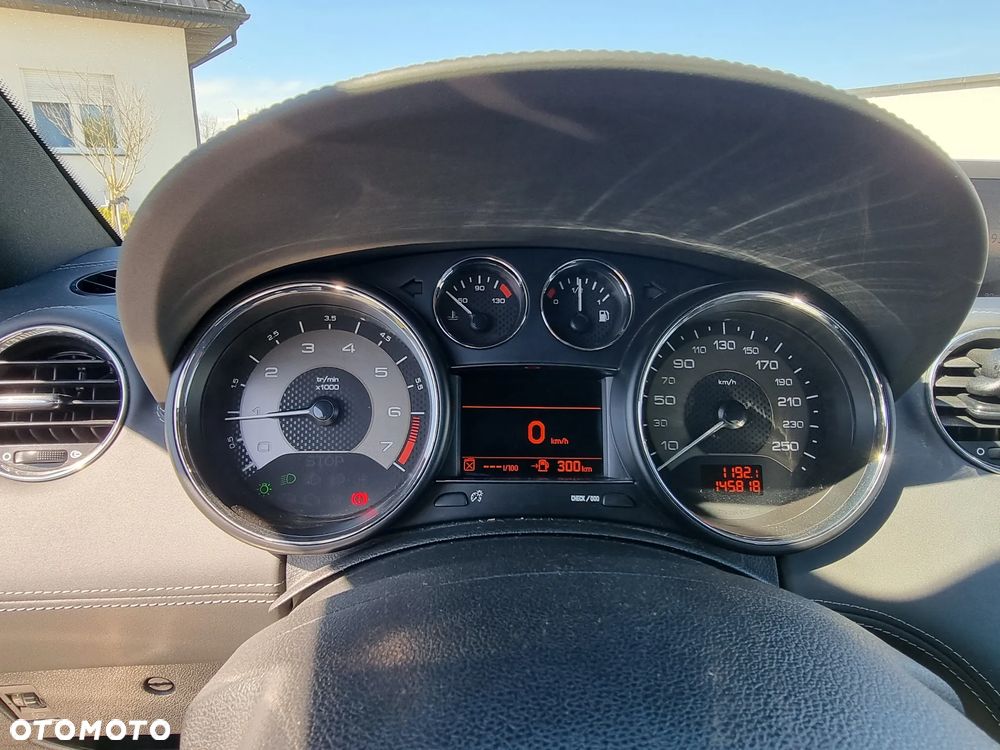 Peugeot RCZ 1.6 200 THP - 11