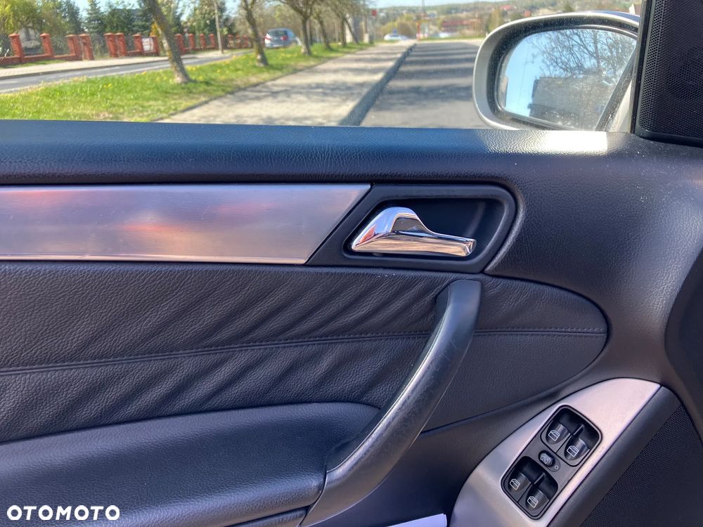 Mercedes-Benz Klasa C 280 Avantgarde 4-Matic - 6