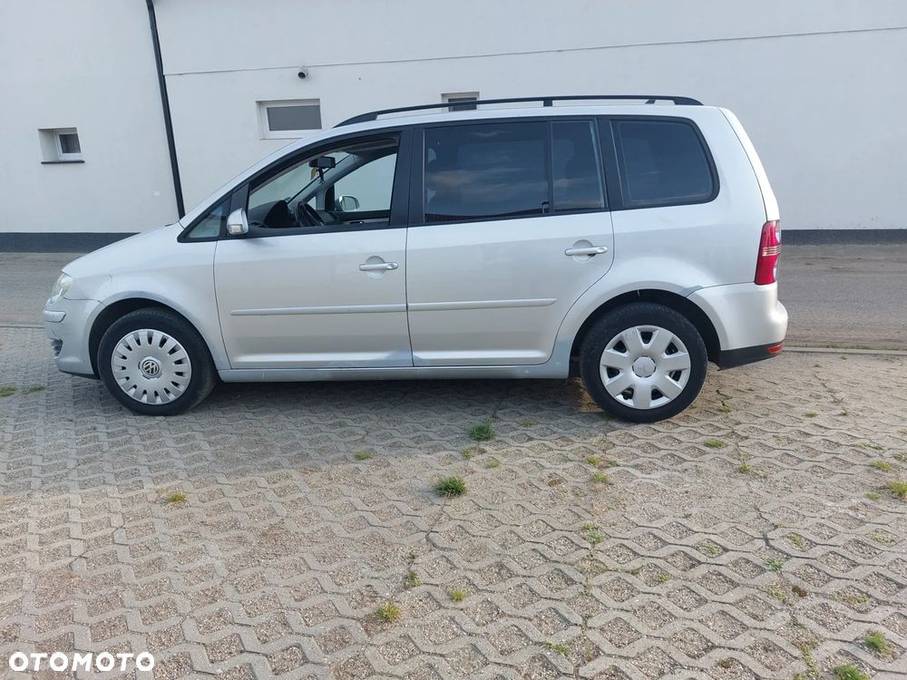 Volkswagen Touran - 13