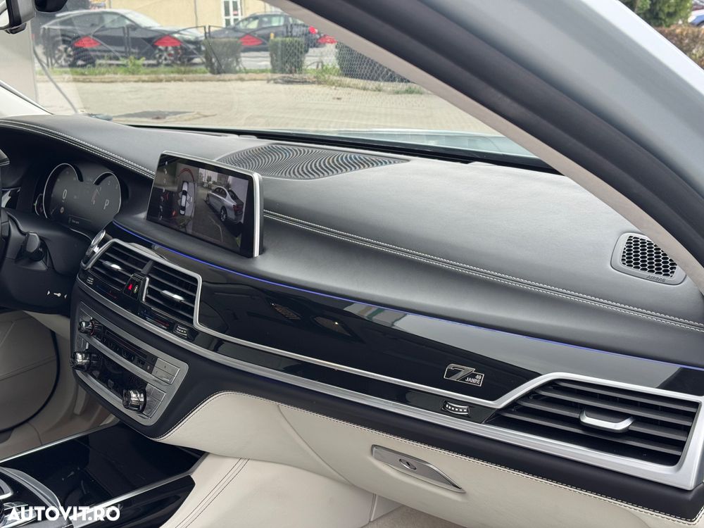 BMW Seria 7 - 19