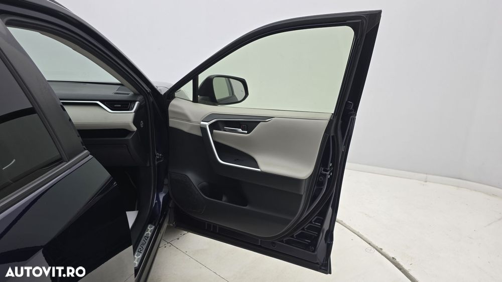 Toyota RAV4 - 18