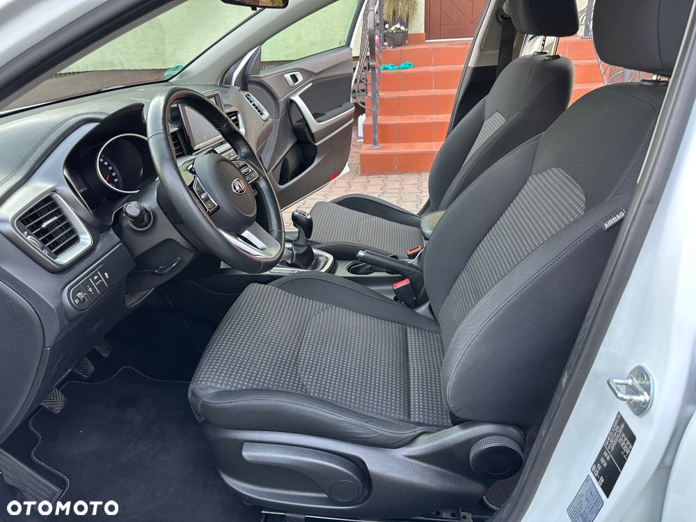 Kia Ceed 1.4 L Business Line Plus - 19