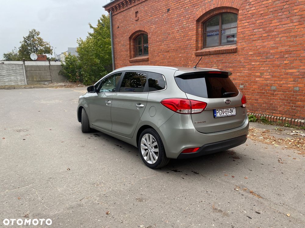 Kia Carens 1.7 CRDi M 7os EU6 - 5