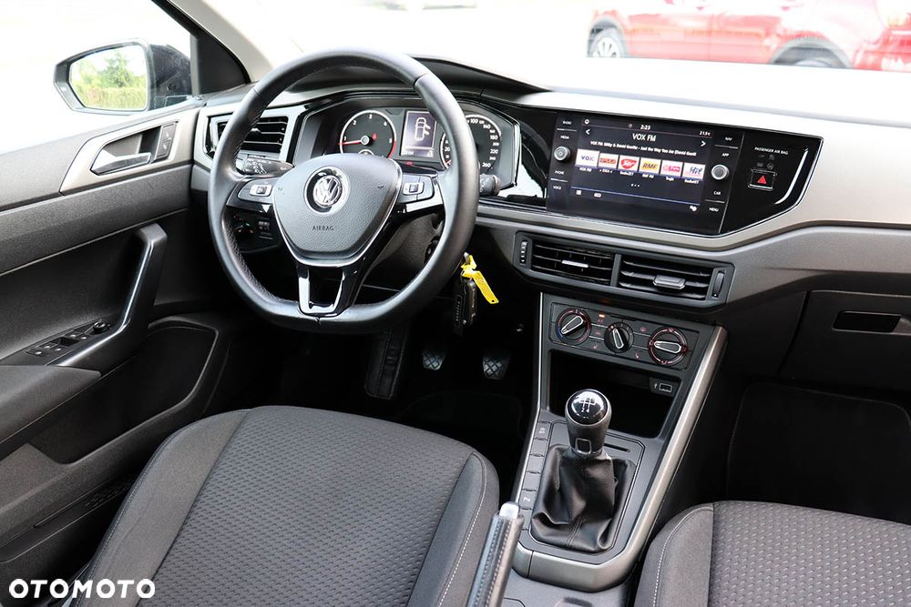 Volkswagen Polo 1.6 TDI SCR Comfortline - 14