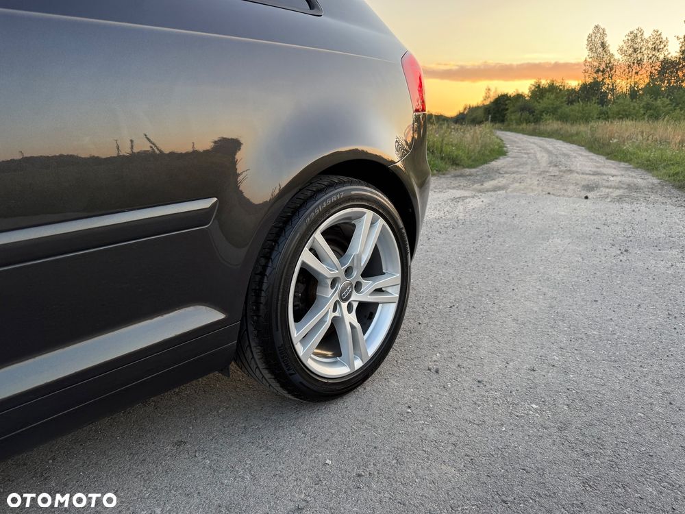 Audi A3 Sportback 1.6 TDI DPF S line Sportpaket - 7