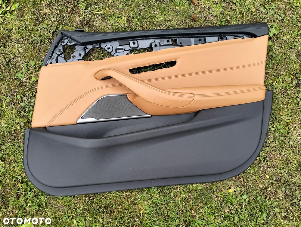 Boczki drzwi BMW G30 Harman Kardon prawe - 3
