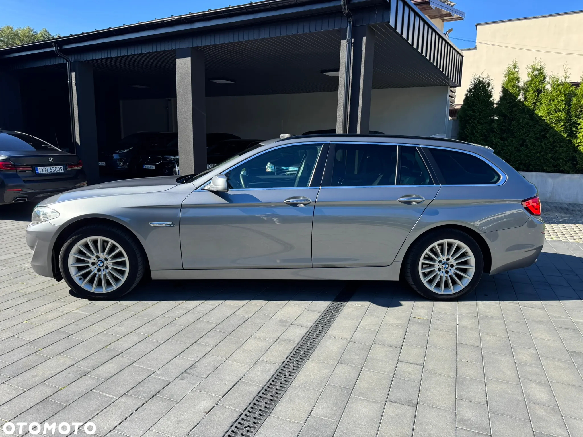 BMW Seria 5 520d Touring Luxury Line - 6