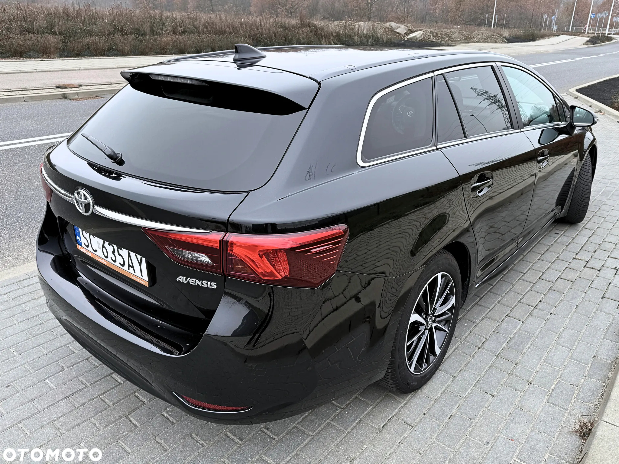 Toyota Avensis 2.0 D-4D Premium - 4